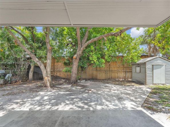 6525 SW 18th St, Miramar FL 33023
