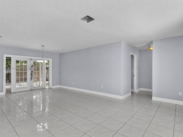 6525 SW 18th St, Miramar FL 33023