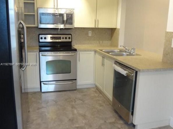 452 NE 210th Circle Ter 2037, Miami FL 33179