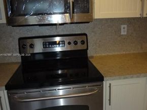 452 NE 210th Circle Ter 2037, Miami FL 33179