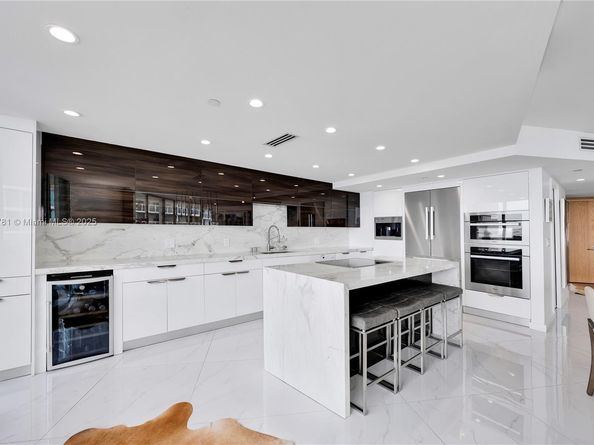 2127 Brickell Ave 801, Miami FL 33129