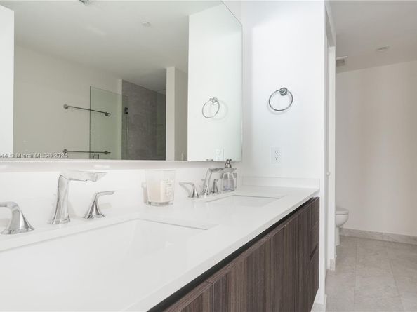 488 NE 18th St 2210, Miami FL 33132