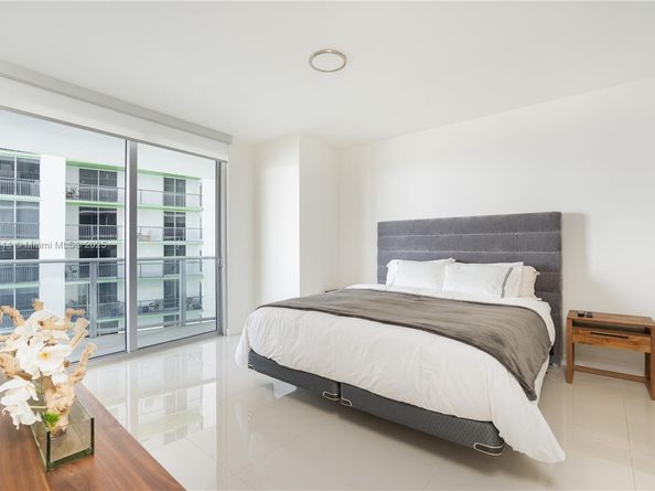 488 NE 18th St 2210, Miami FL 33132