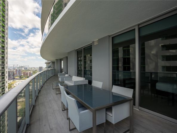 488 NE 18th St 2210, Miami FL 33132
