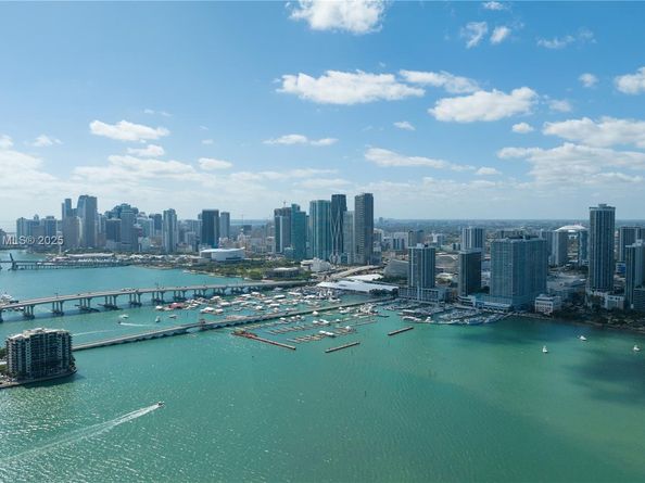 488 NE 18th St 2210, Miami FL 33132