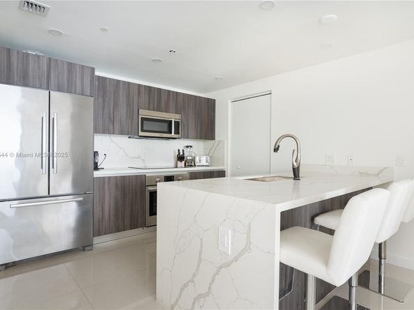 488 NE 18th St 2210, Miami FL 33132