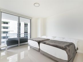 488 NE 18th St 2210, Miami FL 33132