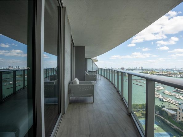 488 NE 18th St 2210, Miami FL 33132