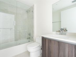 488 NE 18th St 2210, Miami FL 33132