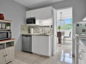 16558 NE 26th Ave 2A, North Miami Beach FL 33160