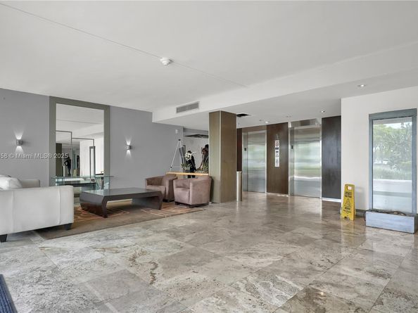 16558 NE 26th Ave 2A, North Miami Beach FL 33160