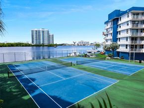 16558 NE 26th Ave 2A, North Miami Beach FL 33160