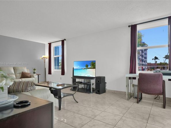 16558 NE 26th Ave 2A, North Miami Beach FL 33160
