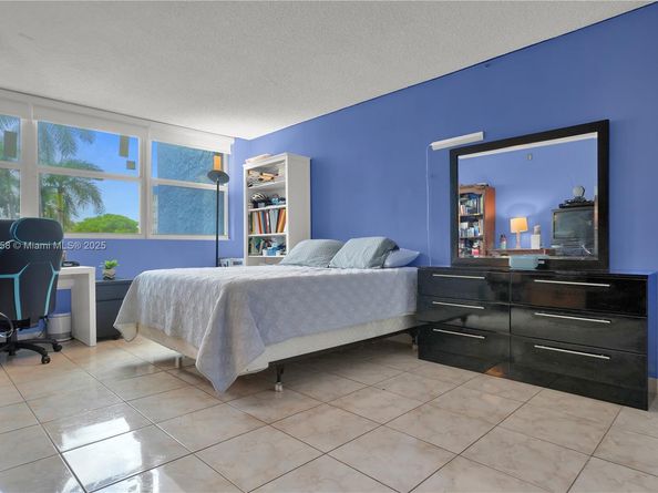 16558 NE 26th Ave 2A, North Miami Beach FL 33160