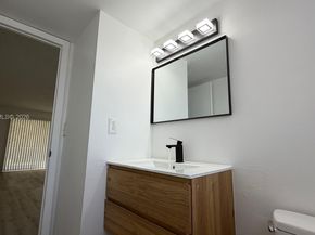 237 Lake Frances Dr 237, West Palm Beach FL 33411