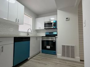 237 Lake Frances Dr 237, West Palm Beach FL 33411