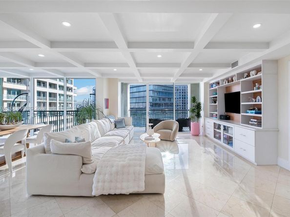 3400 SW 27th Ave 1706, Miami FL 33133