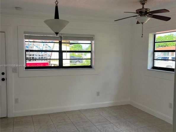 18600 NW 42nd Pl, Miami Gardens FL 33055