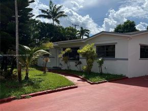 18600 NW 42nd Pl, Miami Gardens FL 33055