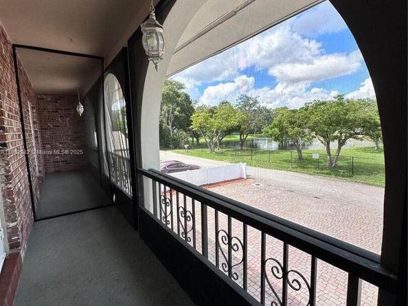 2270 SW 46th Ct, Dania Beach FL 33312