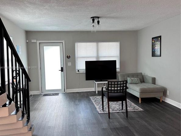 2270 SW 46th Ct, Dania Beach FL 33312