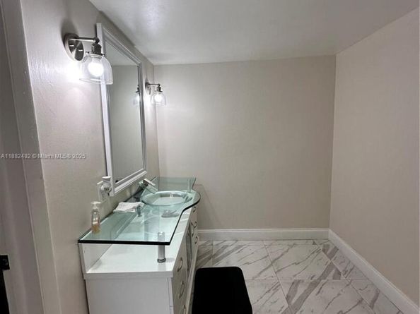 2270 SW 46th Ct, Dania Beach FL 33312