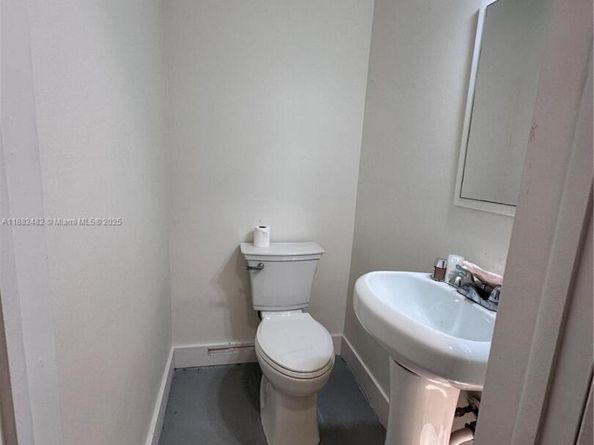 2270 SW 46th Ct, Dania Beach FL 33312