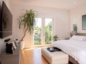 4819 University Dr 4819, Coral Gables FL 33146