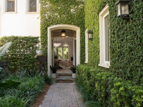 4819 University Dr 4819, Coral Gables FL 33146