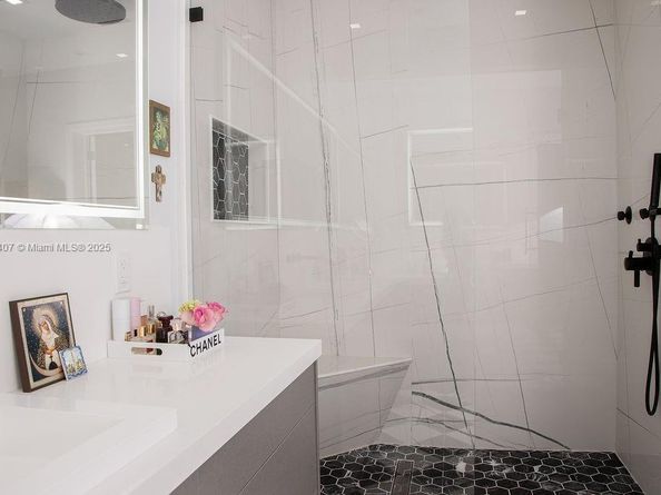 4819 University Dr 4819, Coral Gables FL 33146