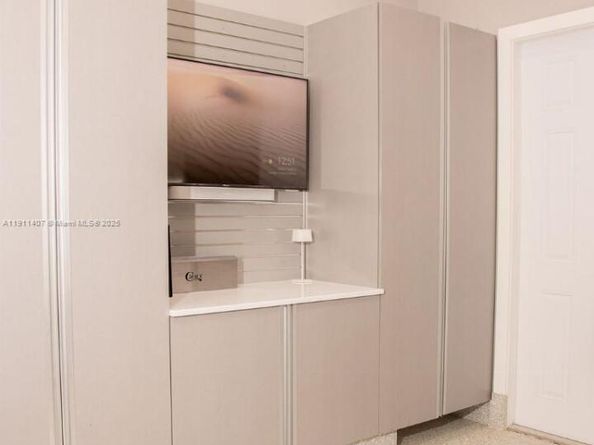 4819 University Dr 4819, Coral Gables FL 33146