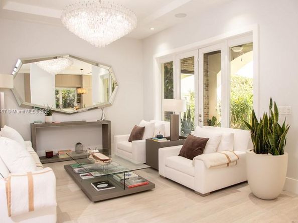 4819 University Dr 4819, Coral Gables FL 33146