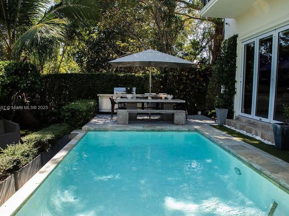 4819 University Dr 4819, Coral Gables FL 33146