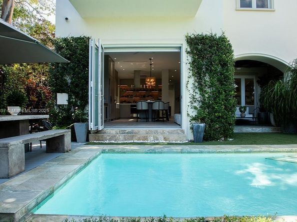 4819 University Dr 4819, Coral Gables FL 33146