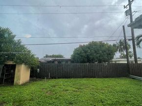 7720 NW 15th St, Pembroke Pines FL 33024