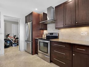 2136 NE 56th Pl, Fort Lauderdale FL 33308