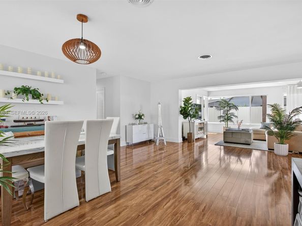 2136 NE 56th Pl, Fort Lauderdale FL 33308