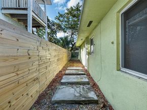 276 NW 40th St, Miami FL 33127