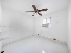 276 NW 40th St, Miami FL 33127