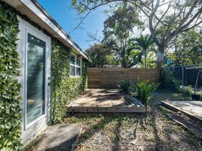 276 NW 40th St, Miami FL 33127