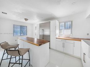 276 NW 40th St, Miami FL 33127