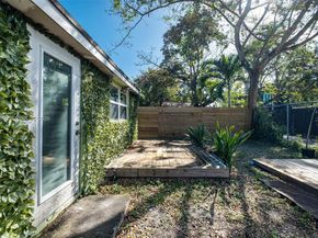 276 NW 40th St, Miami FL 33127