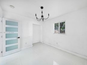 276 NW 40th St, Miami FL 33127