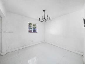 276 NW 40th St, Miami FL 33127