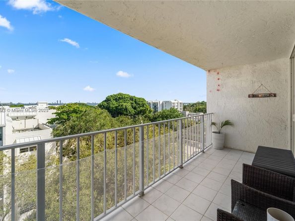 650 NE 64th St GPH4, Miami FL 33138