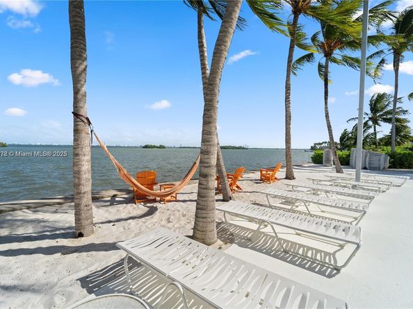 650 NE 64th St GPH4, Miami FL 33138