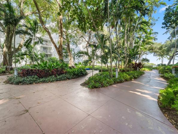 650 NE 64th St GPH4, Miami FL 33138