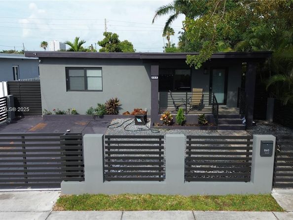 860 NW 18th Pl, Miami FL 33125