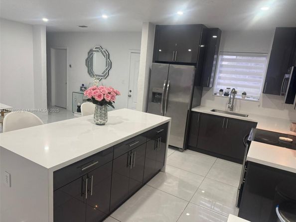 17825 NW 8th Pl, Miami Gardens FL 33169
