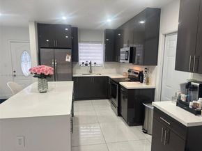17825 NW 8th Pl, Miami Gardens FL 33169